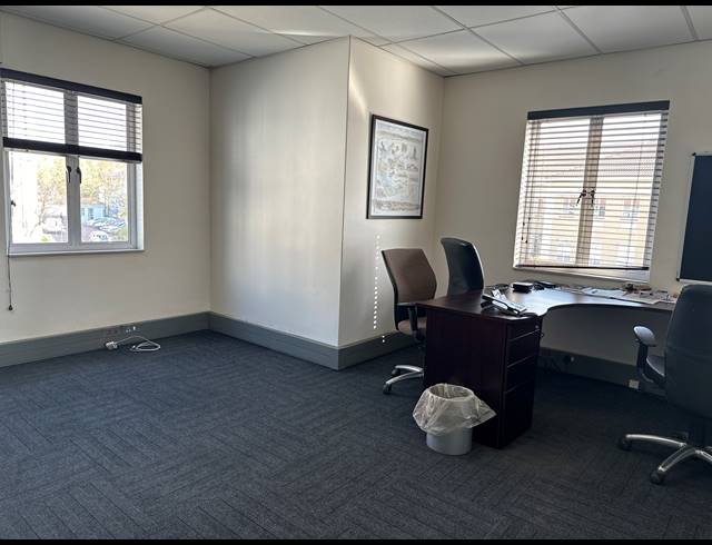 1,320M² OFFICE FOR SALE IN RIVONIA